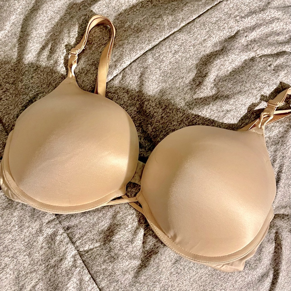 Victoria's Secret Bombshell Add-2-Cup Super Push-Up Bra